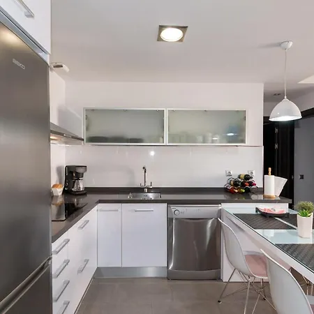 Apartment Stunning Beachside